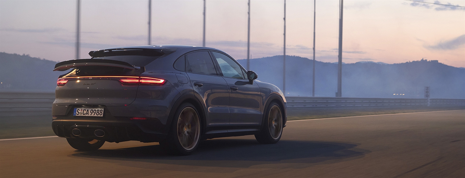 Nieuwe topsporter van Porsche: de Cayenne Turbo GT